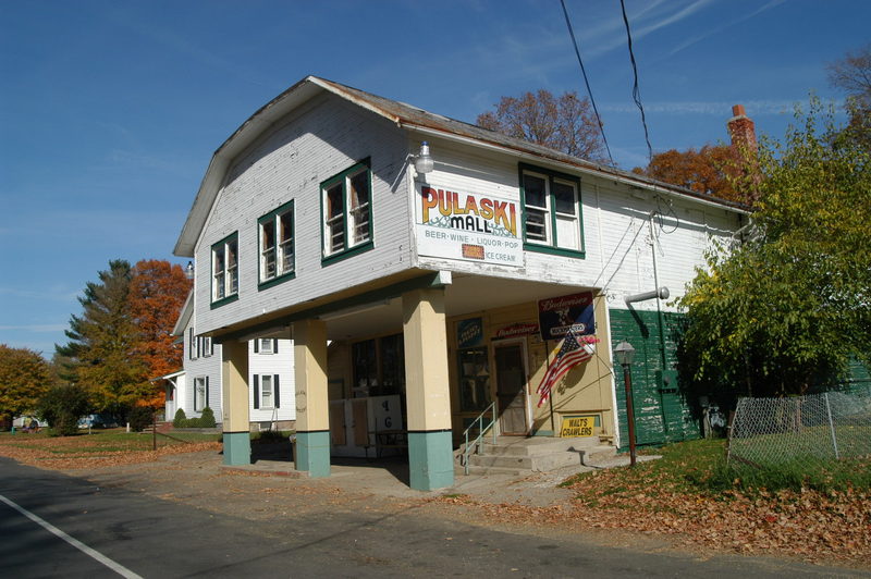 Pulaski Grocery (Pulaski Mall) - October 2003 Photo